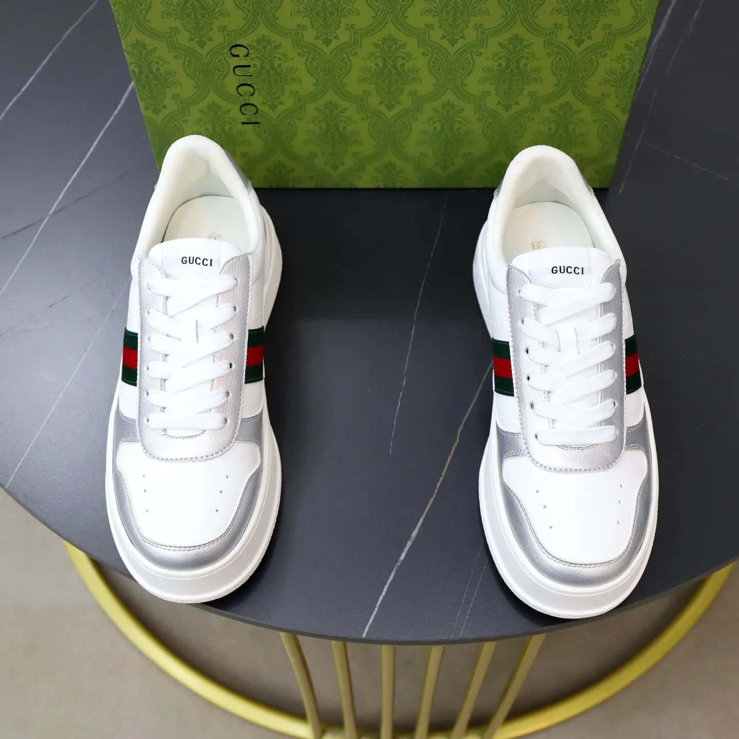 Ex-factory price: 400💰🙅‍♂️🙅‍♂️🙅‍♂️ Brand: GUCCI Standard code: 38-44 (45 customized) Grade: Same as the official website Material: Original leather stitching brand cloth Comfortable and breathable sheepskin lining Lightweight and wear-resistant outsole Style category: Men's fashionable casual shoes Sports shoes Distinguished luxury brand elements Top luxury Color: actual picture color